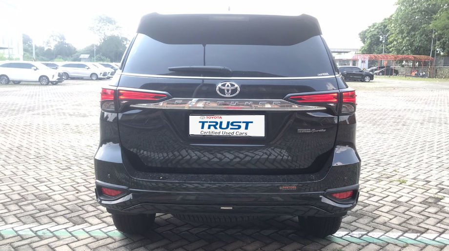 TOYOTA FORTUNER FORTUNER 2.4 VRZ TRD AT DIESEL (NEW) AT 2020